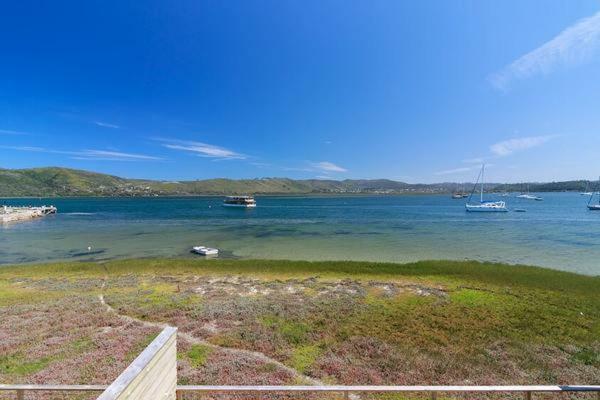 On The Water - Thesen Apartment Книсна Екстериор снимка
