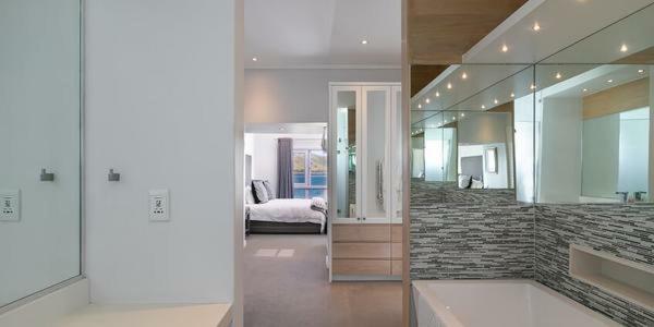 On The Water - Thesen Apartment Книсна Екстериор снимка